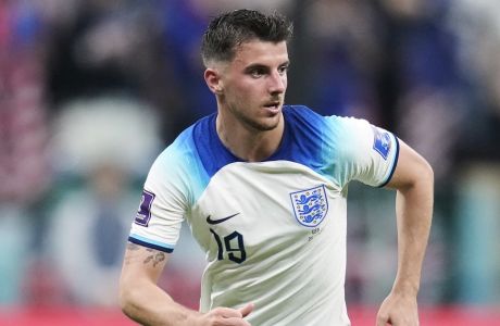 England's Mason Mount in action during the World Cup group B soccer match between England and the United States, at the Al Bayt Stadium in Al Khor, Qatar, Friday, Nov. 25, 2022. (AP Photo/Ashley Landis)