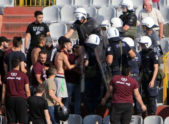 Συμπλοκές στο ματς ΑΕΛ-Ηρακλής