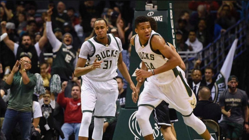 O Giannis οδηγεί τους Bucks στα playoffs