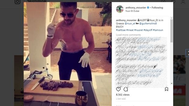 Ποιος Salt Bae; Ο Salt… Μουνιέ είναι καλύτερος!