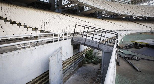 Μέχρι και συρματοπλέγματα μπήκαν στο ΟΑΚΑ