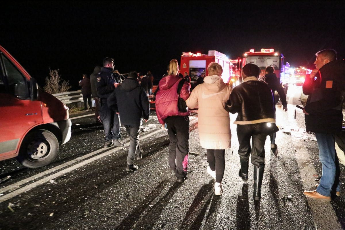 Σύγκρουση τρένων στα Τέμπη: Τα τηλέφωνα που μπορούν να επικοινωνούν οι συγγενείς των επιβατών